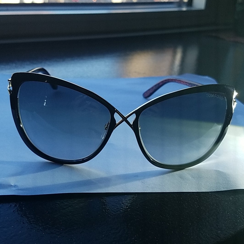 TOM FORD Celia Sunglasses - Picture 3 of 12
